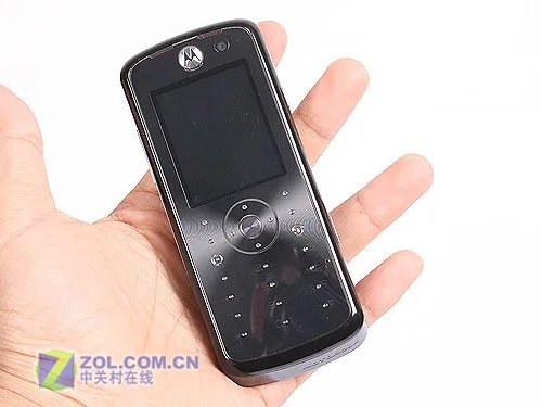 欧美系首款中国3G机 摩托罗拉L800t评测