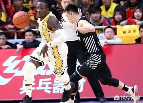 辽宁男篮实力真的不如广厦吗,位置对比我怎么感觉辽宁更好呢?