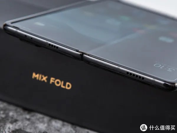 为什么说小米首款折叠屏只是个半成品?小米MIX FOLD优点缺点一文全解析